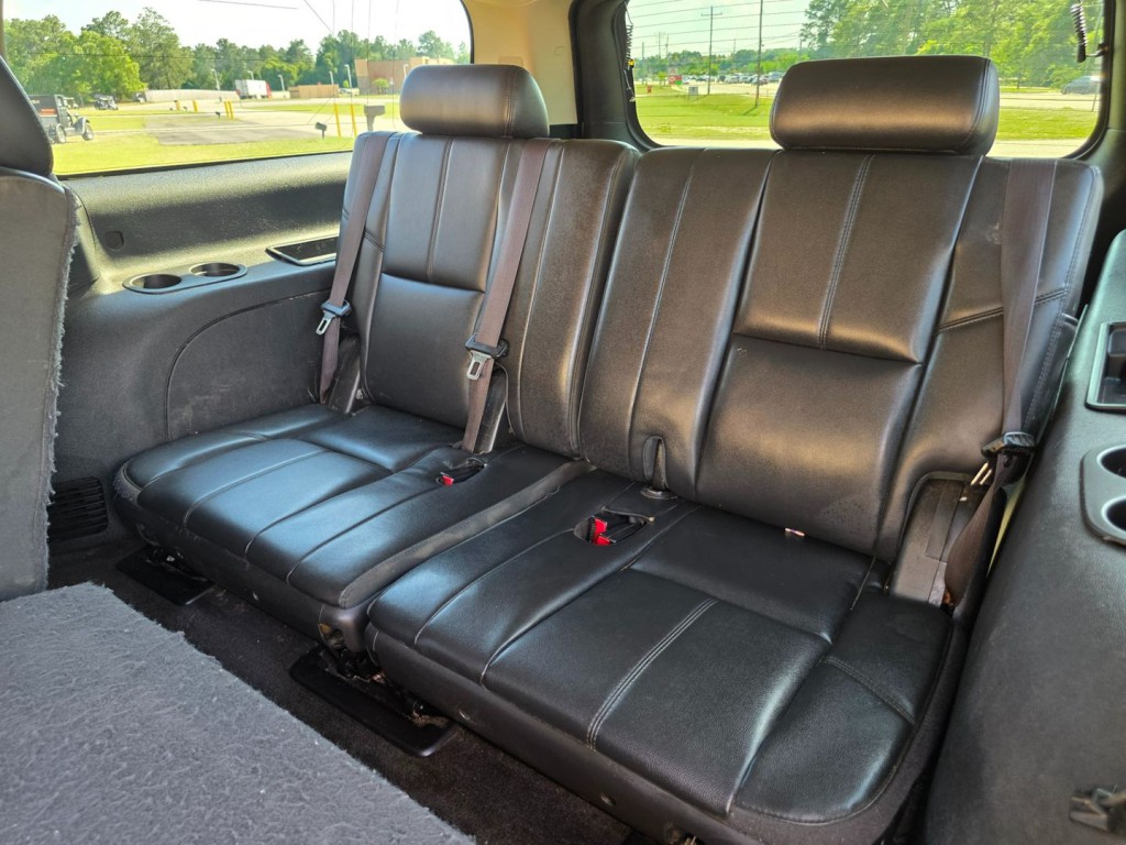 2013 Chevrolet Suburban Image 29