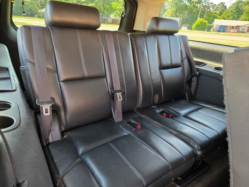 2013 Chevrolet Suburban Image 30