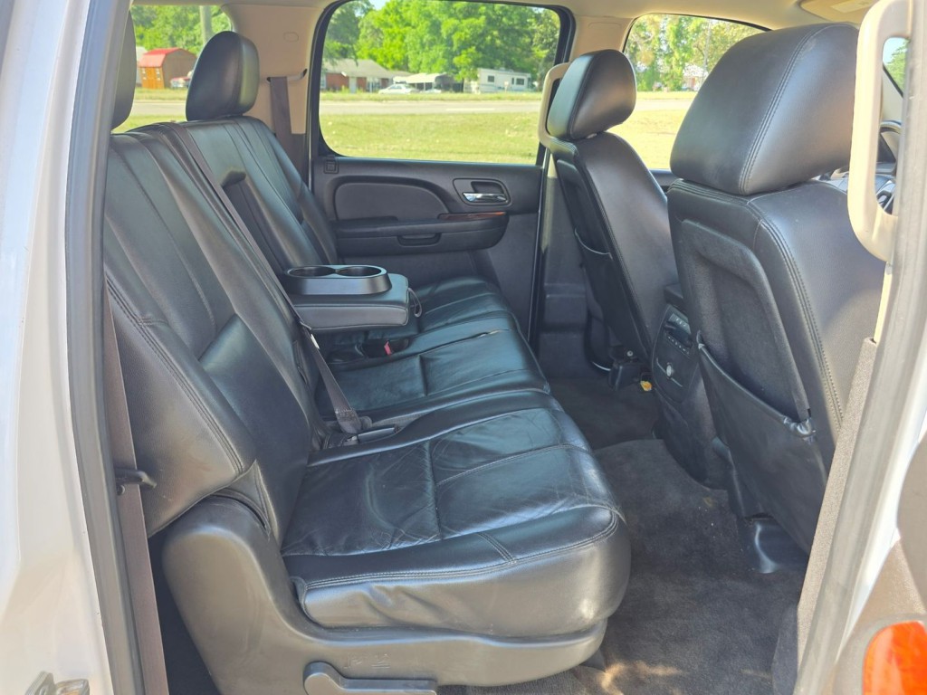 2013 Chevrolet Suburban Image 31