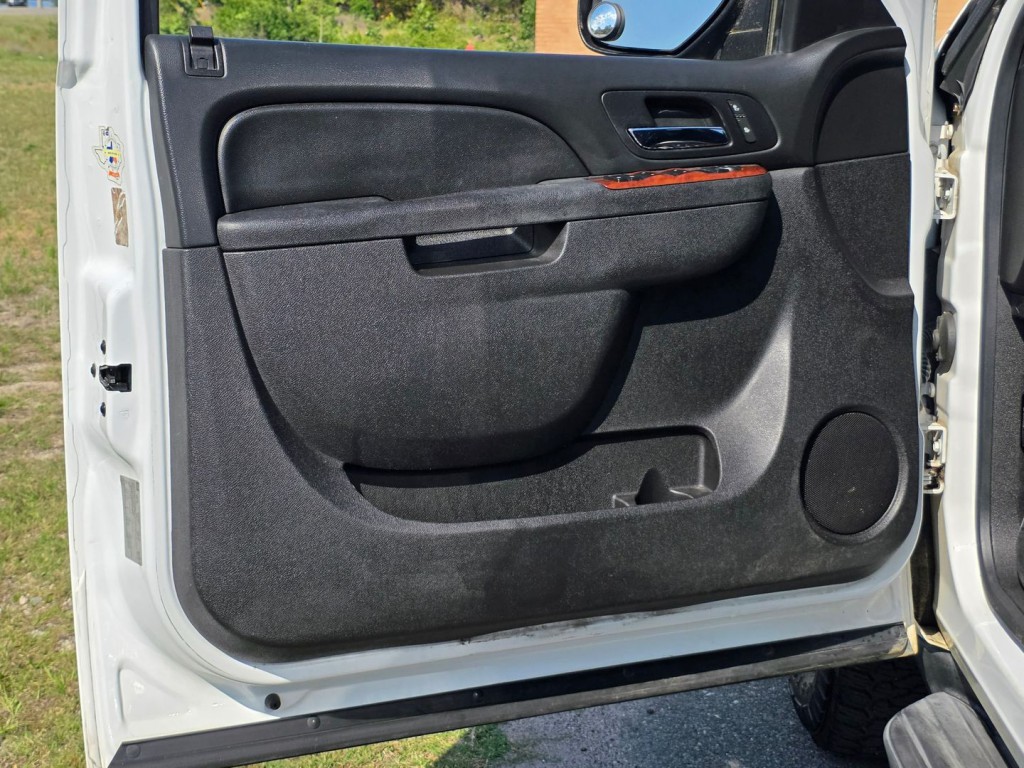 2013 Chevrolet Suburban Image 38