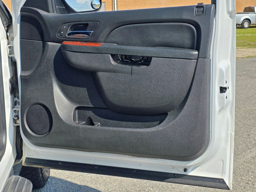 2013 Chevrolet Suburban Image 39