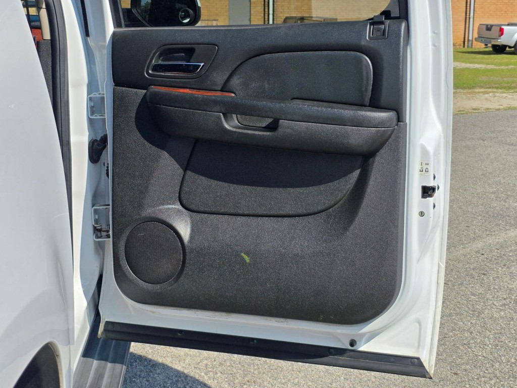 2013 Chevrolet Suburban Image 41
