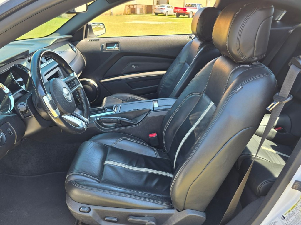 2014 Ford Mustang Image 15