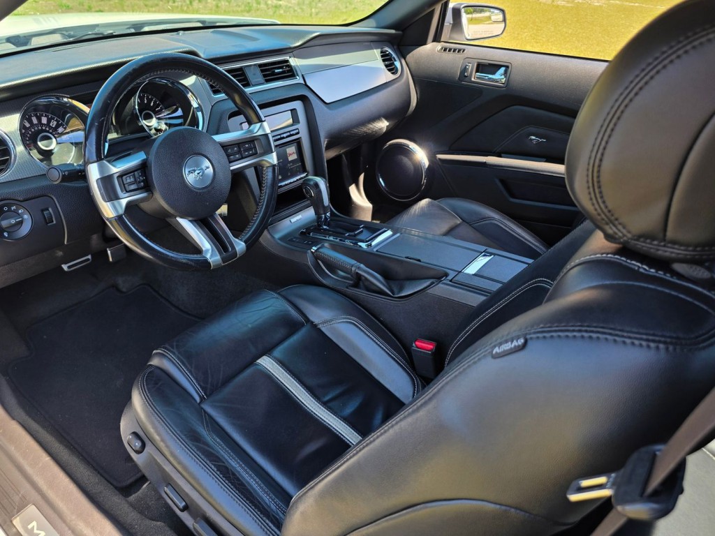 2014 Ford Mustang Image 16