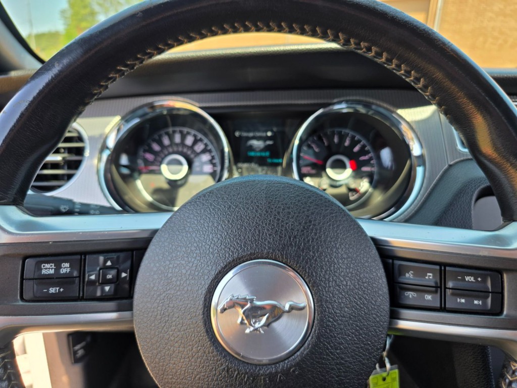 2014 Ford Mustang Image 18