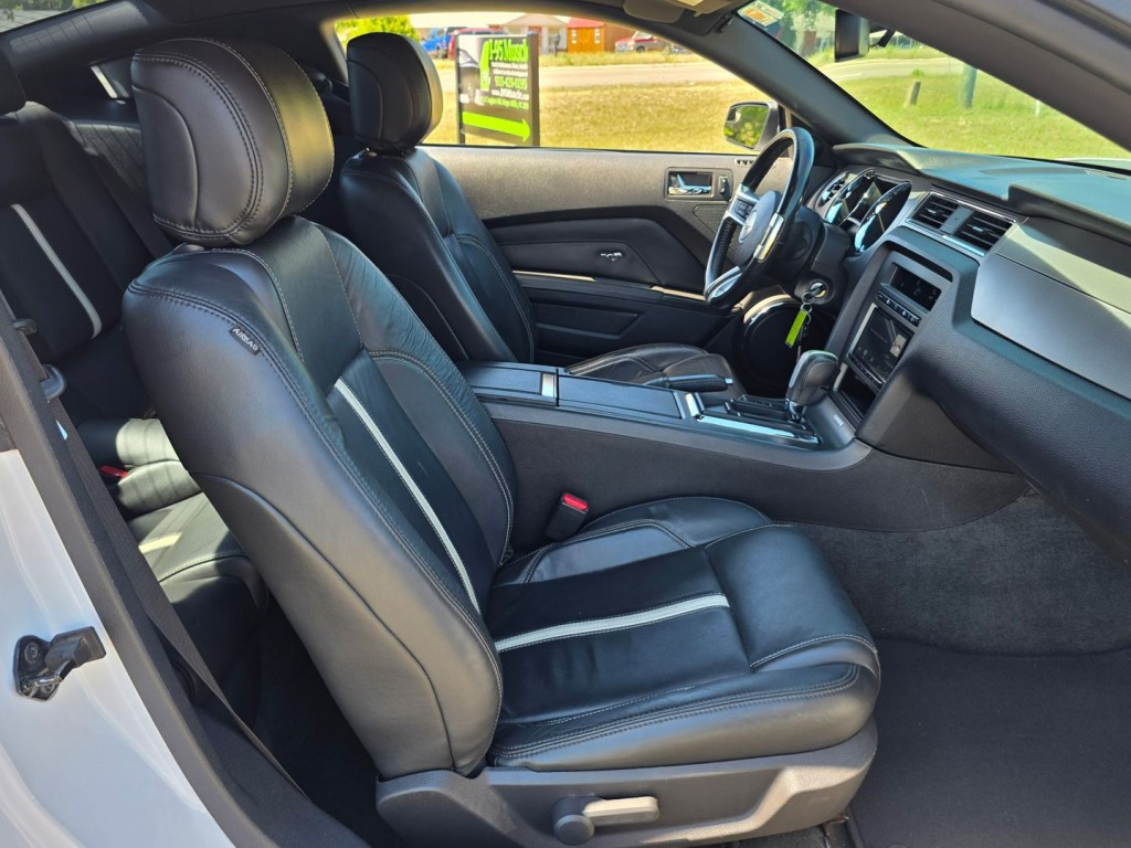 2014 Ford Mustang Image 31