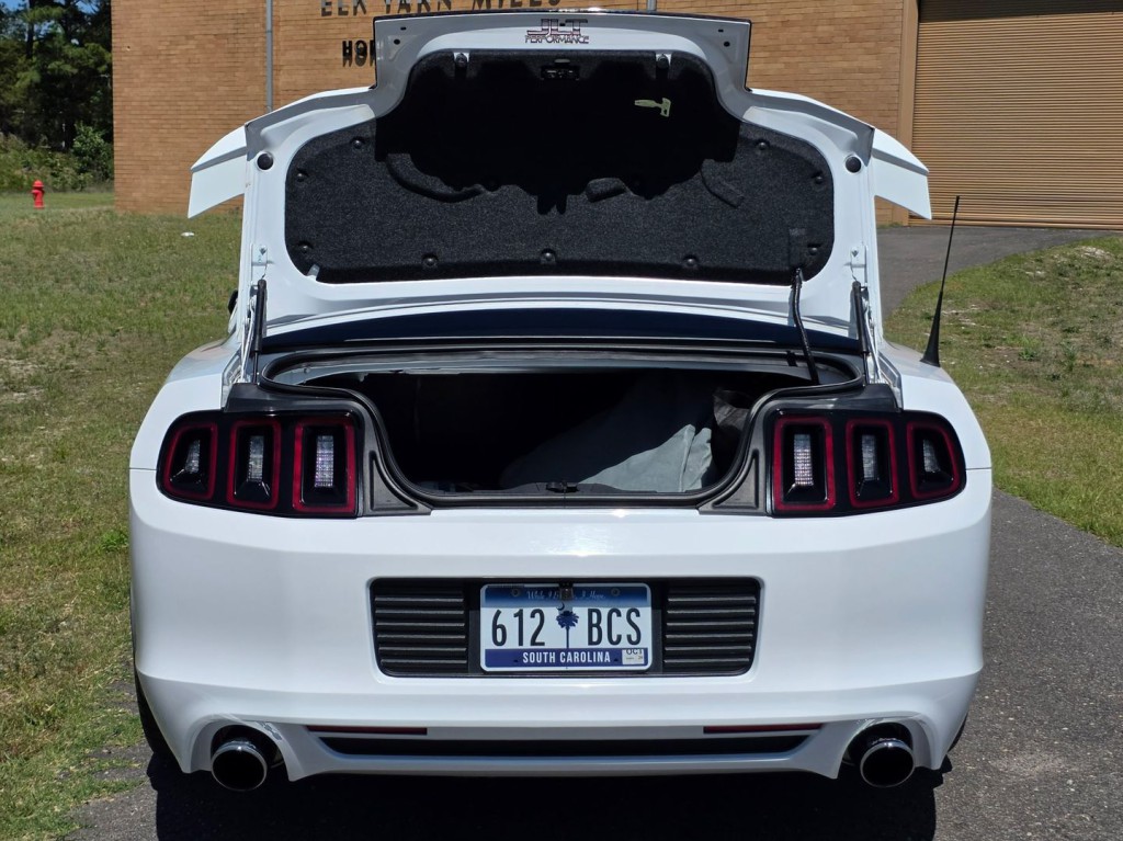 2014 Ford Mustang Image 46