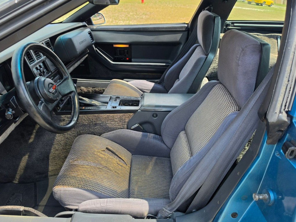 1987 Chevrolet Corvette Image 15