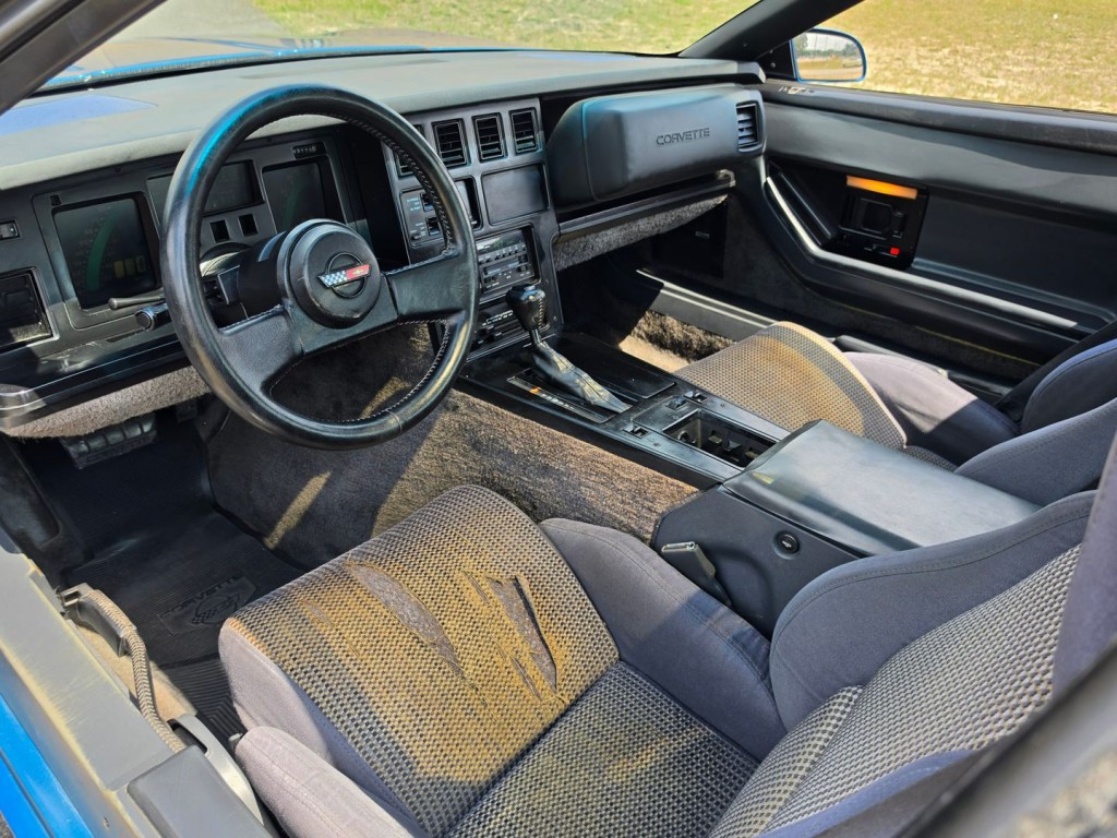1987 Chevrolet Corvette Image 16
