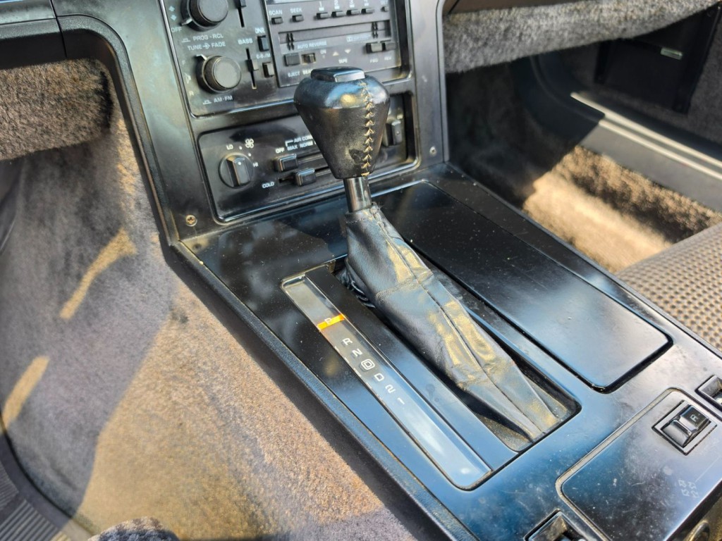 1987 Chevrolet Corvette Image 23