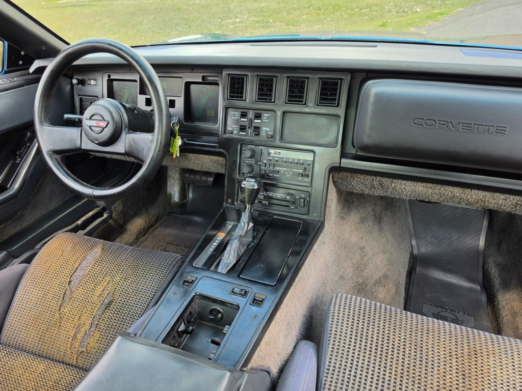 1987 Chevrolet Corvette Image 33