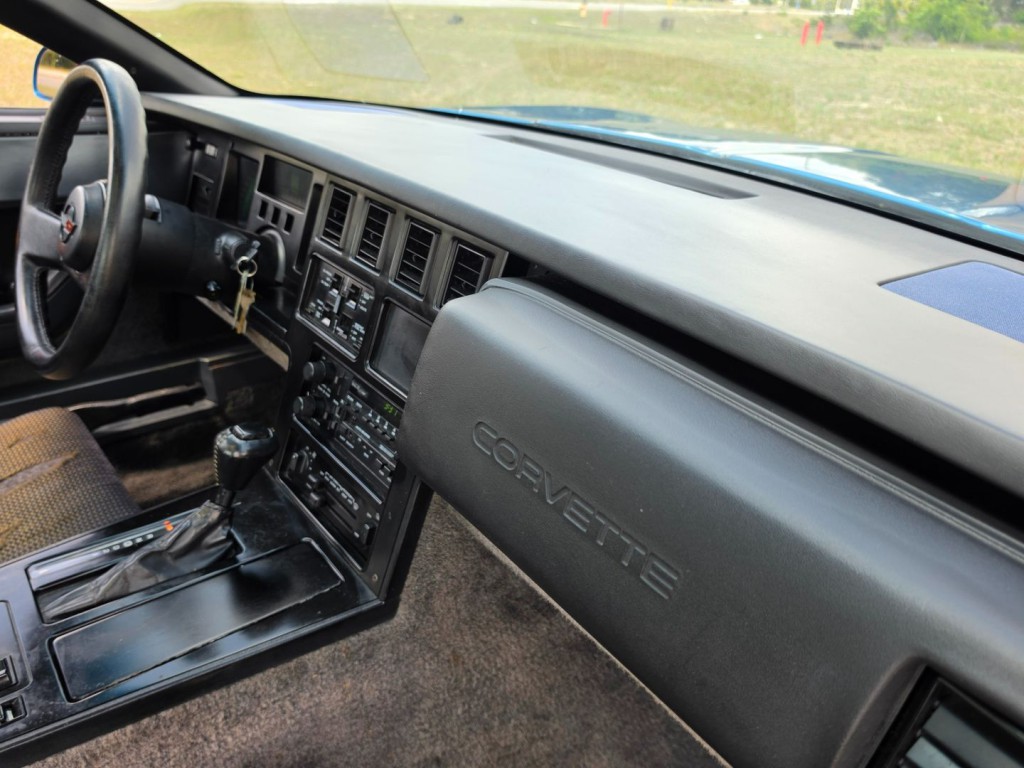 1987 Chevrolet Corvette Image 34