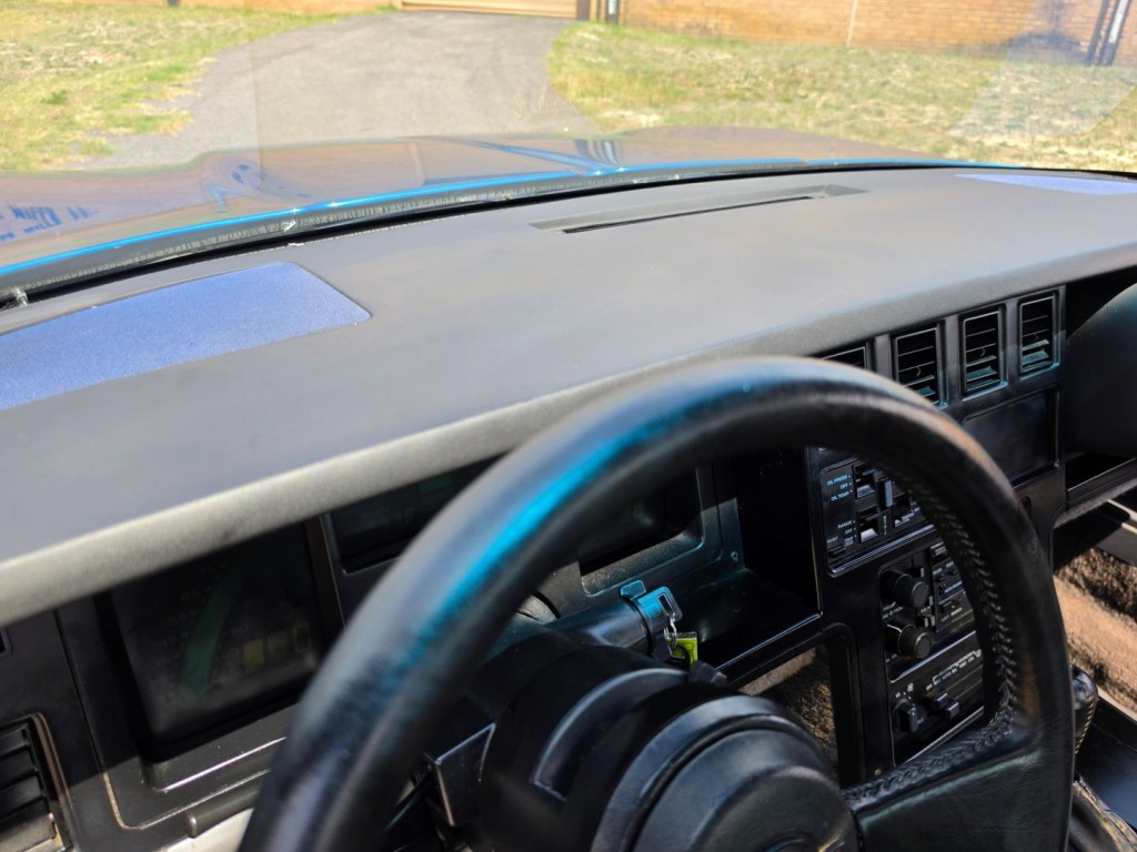 1987 Chevrolet Corvette Image 35
