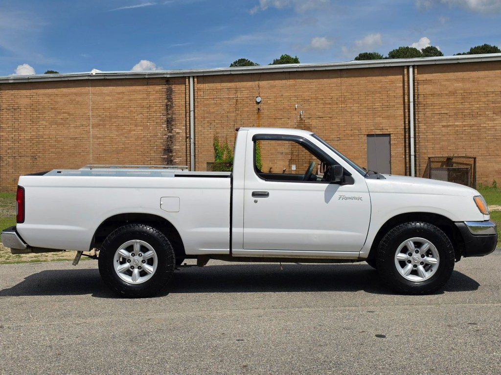 1999 Nissan Frontier Image 6