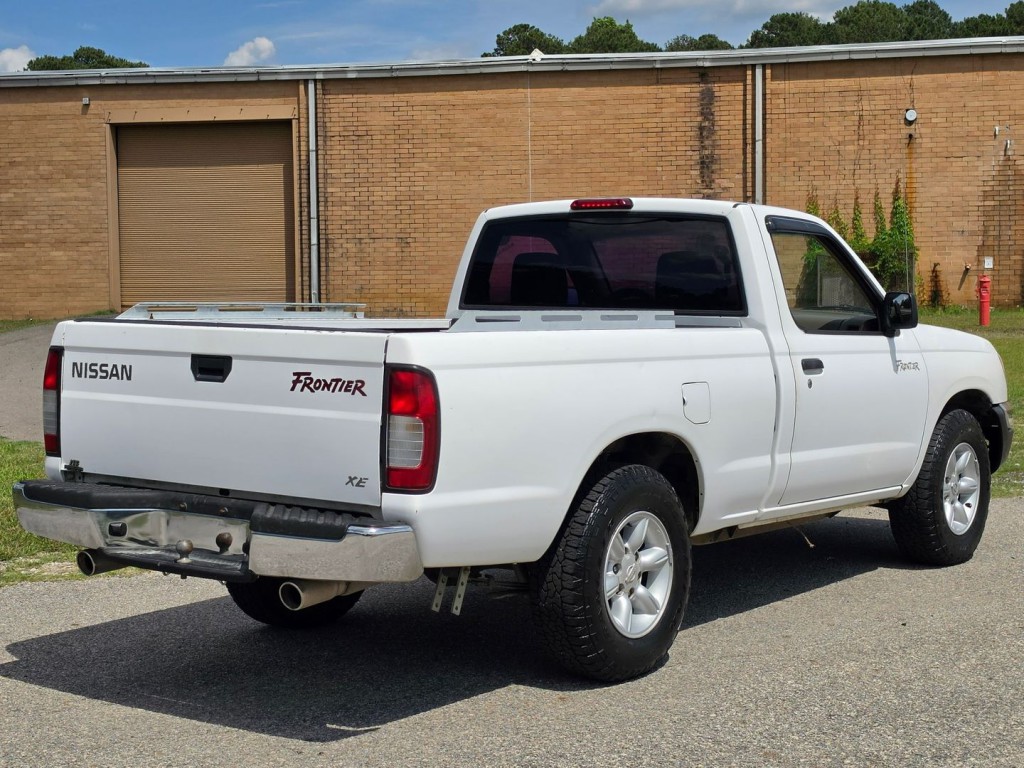 1999 Nissan Frontier Image 7