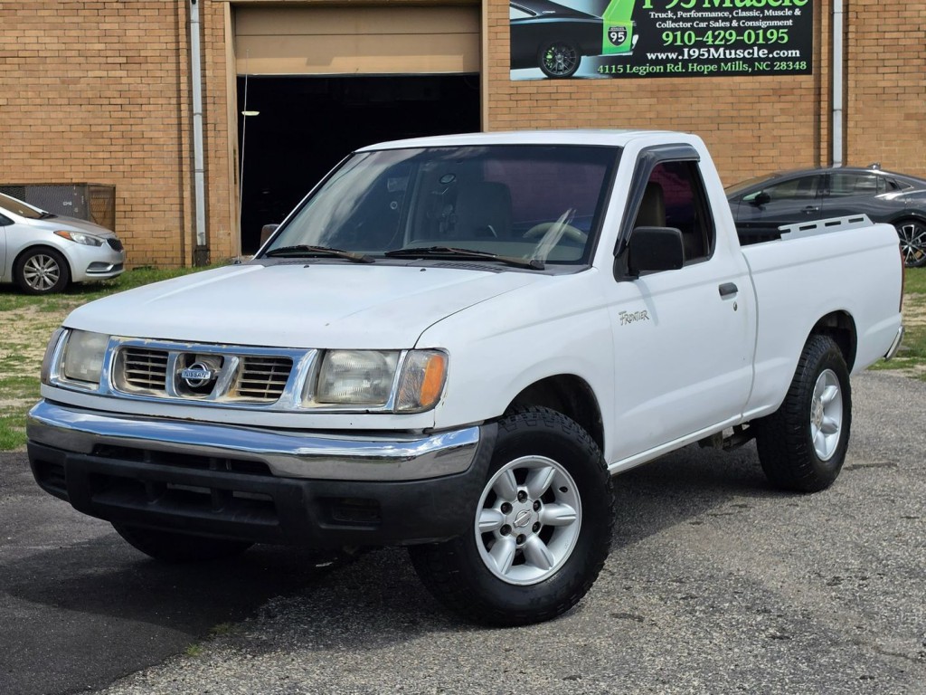 1999 Nissan Frontier Image 13