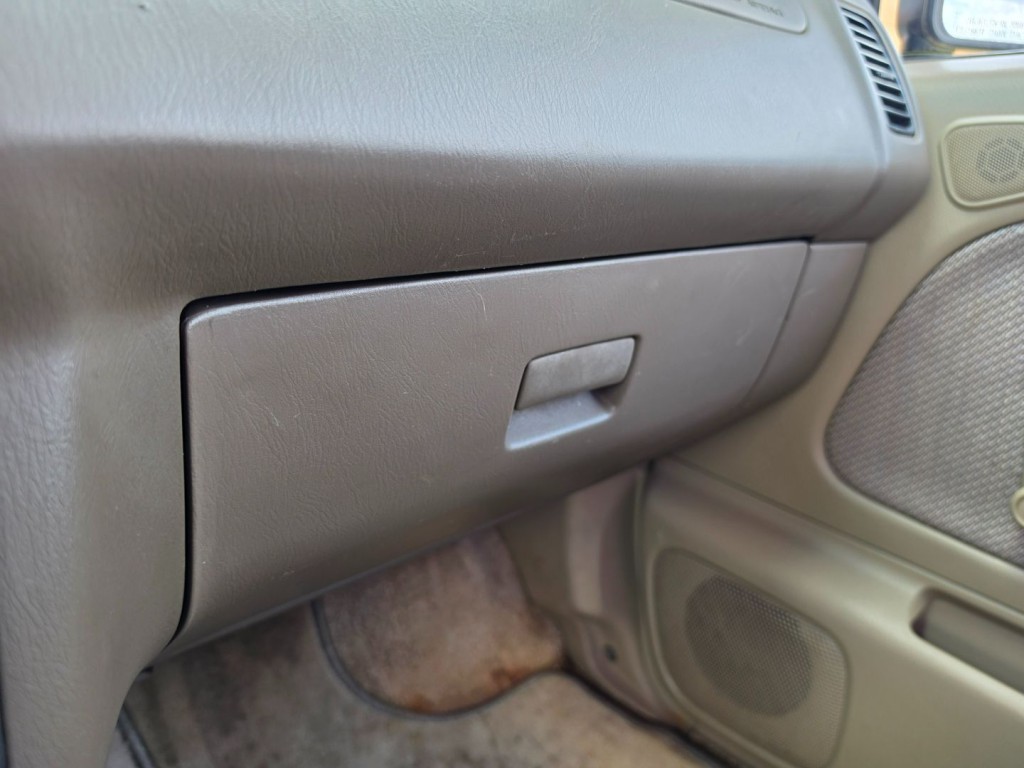 1999 Nissan Frontier Image 21