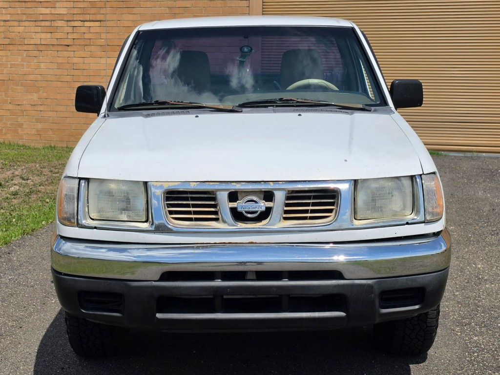 1999 Nissan Frontier Image 36
