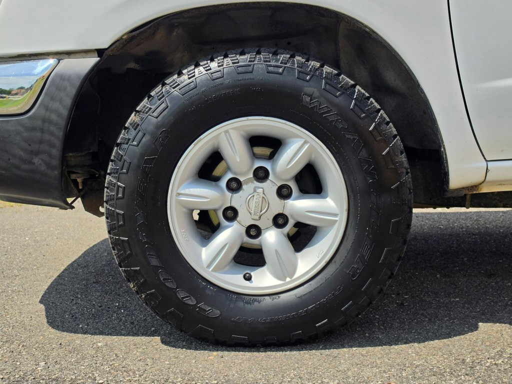 1999 Nissan Frontier Image 45