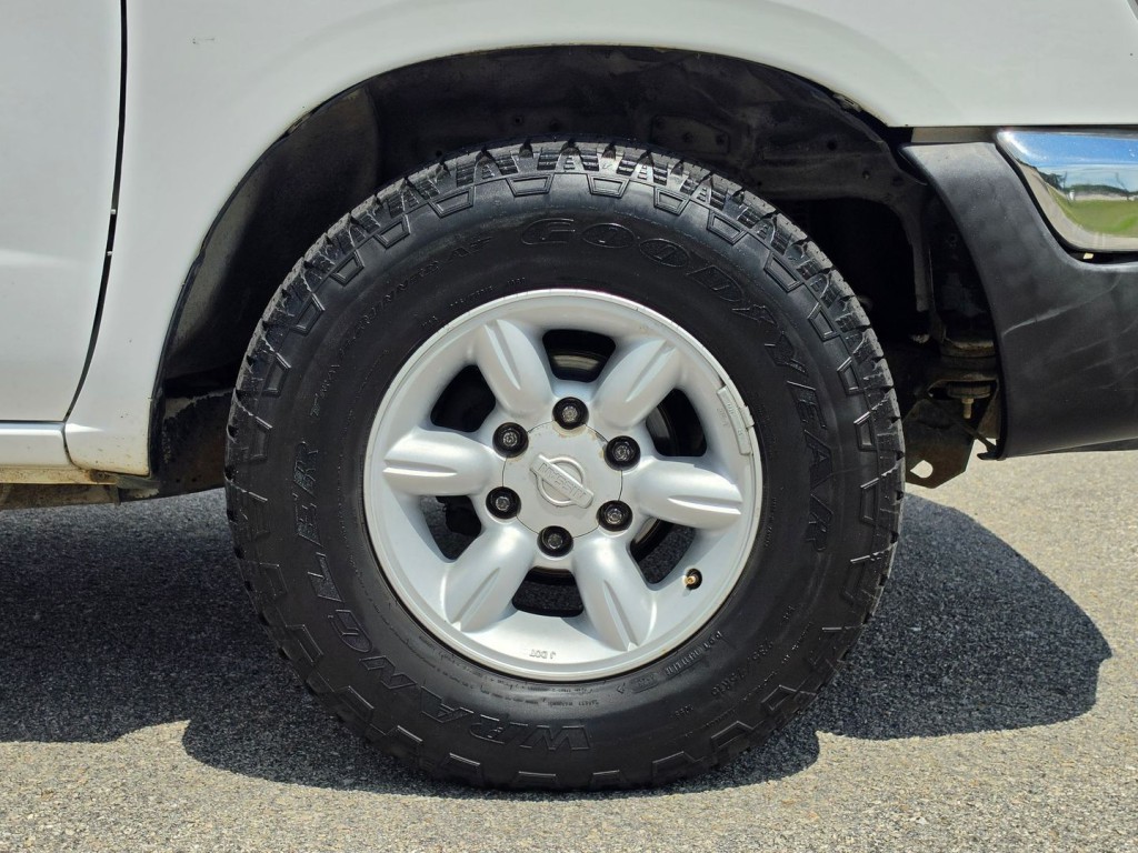 1999 Nissan Frontier Image 48