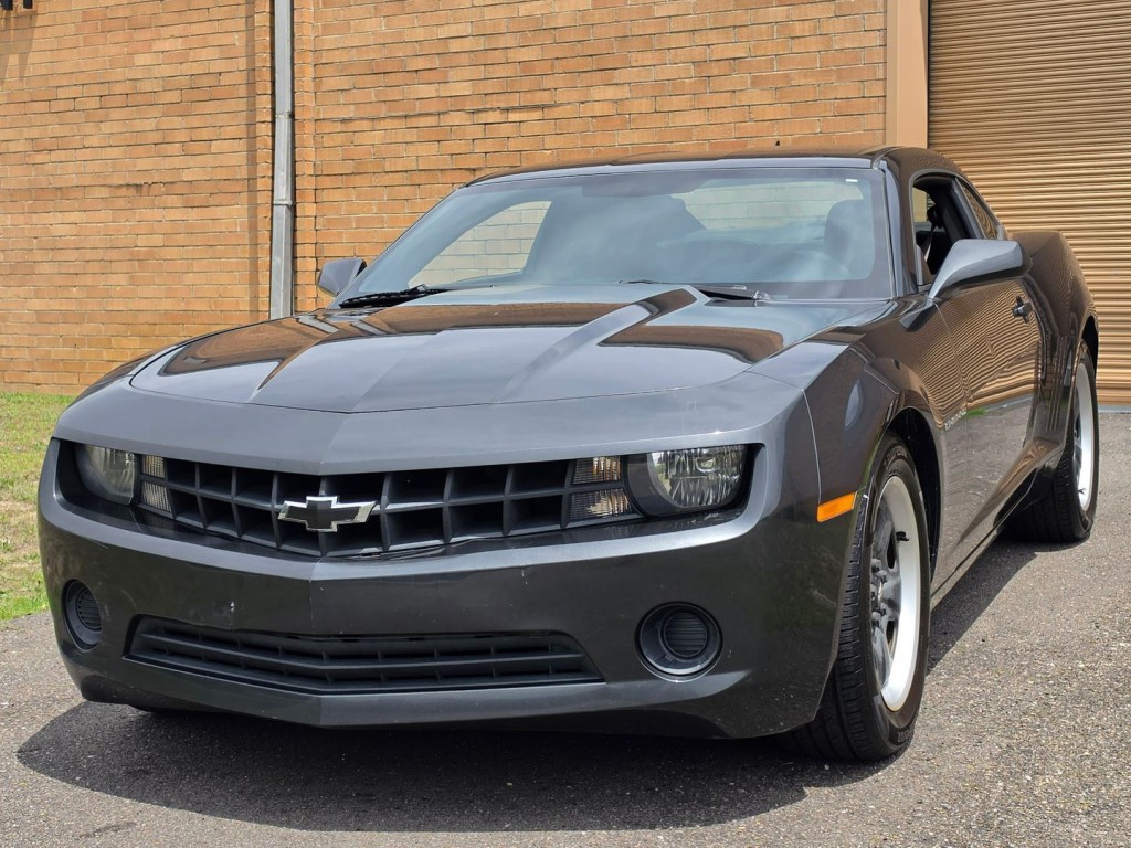 2013 Chevrolet Camaro Image 2