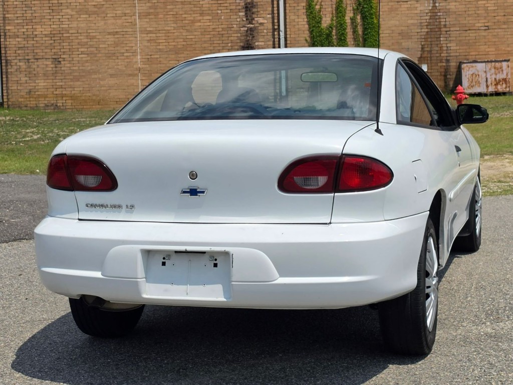 2002 Chevrolet Cavalier Image 8