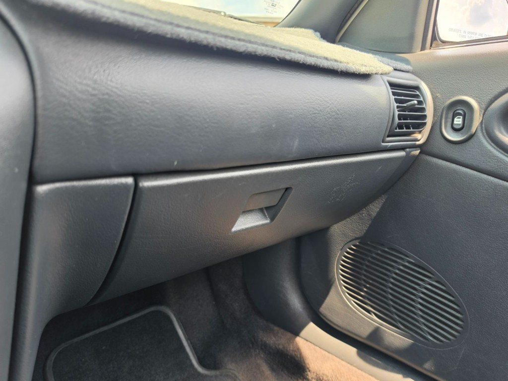 2002 Chevrolet Cavalier Image 20