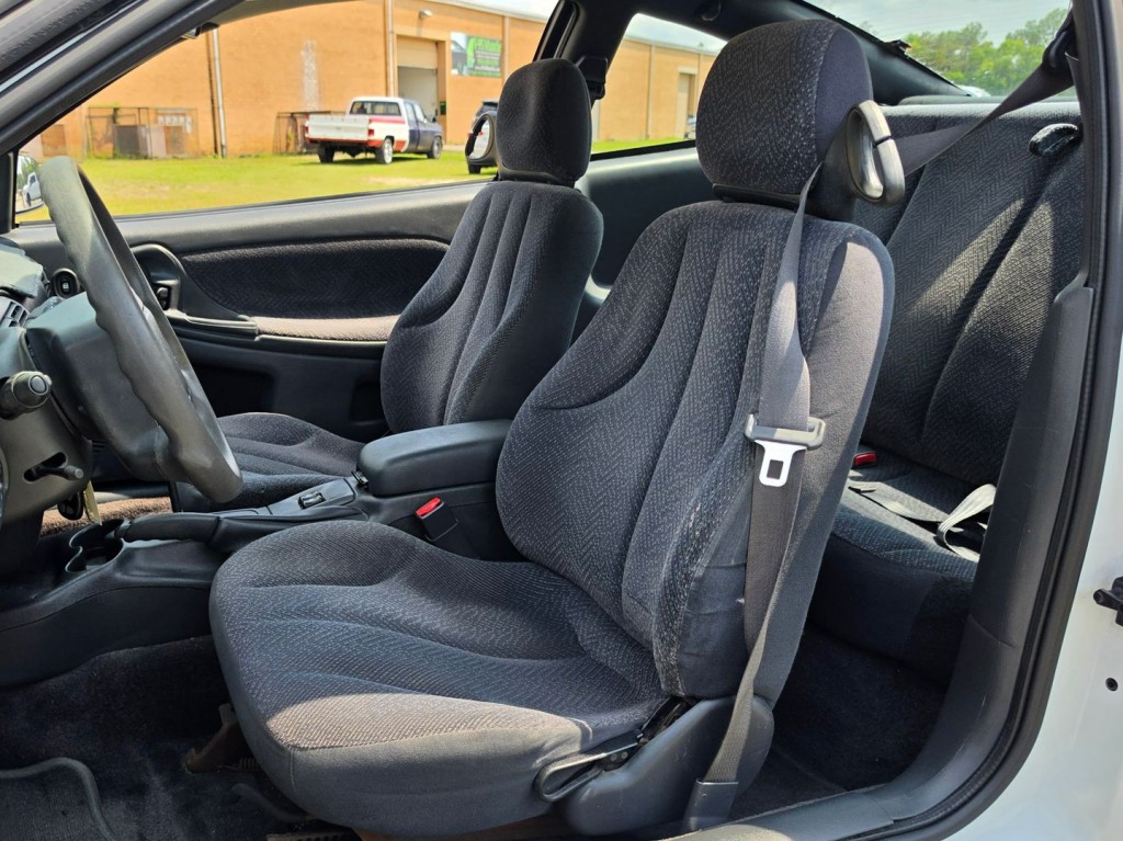 2002 Chevrolet Cavalier Image 25