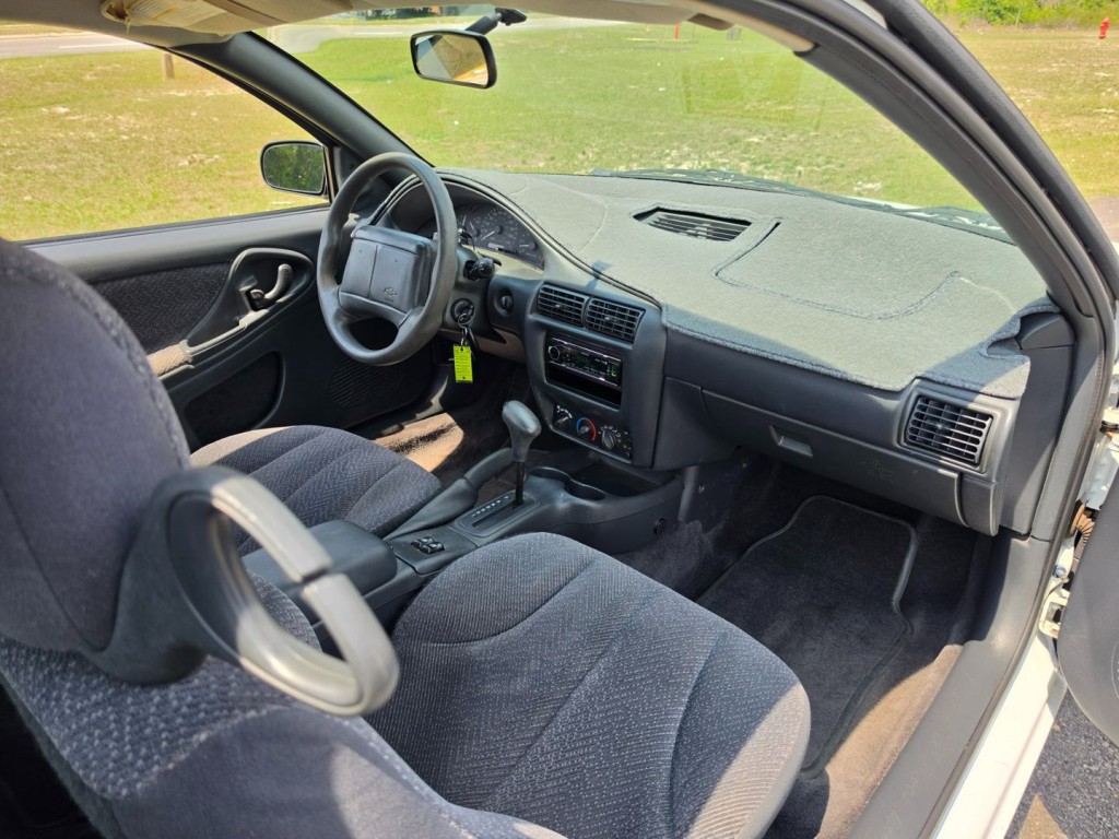 2002 Chevrolet Cavalier Image 30