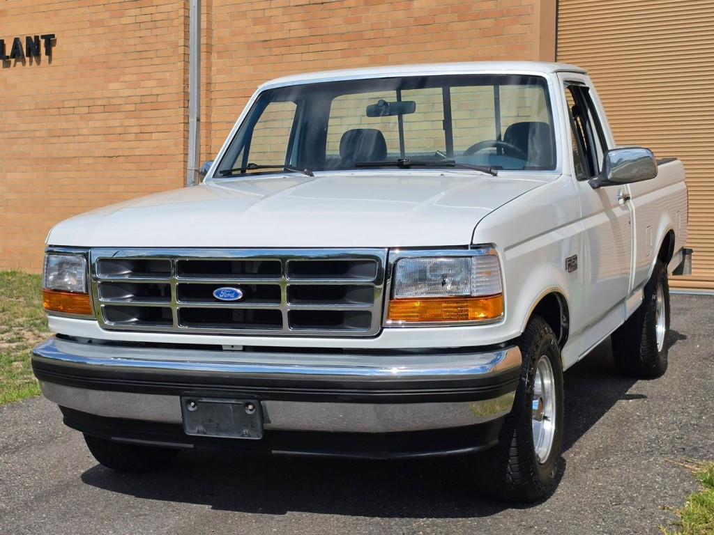 1994 Ford F-150 Image 2