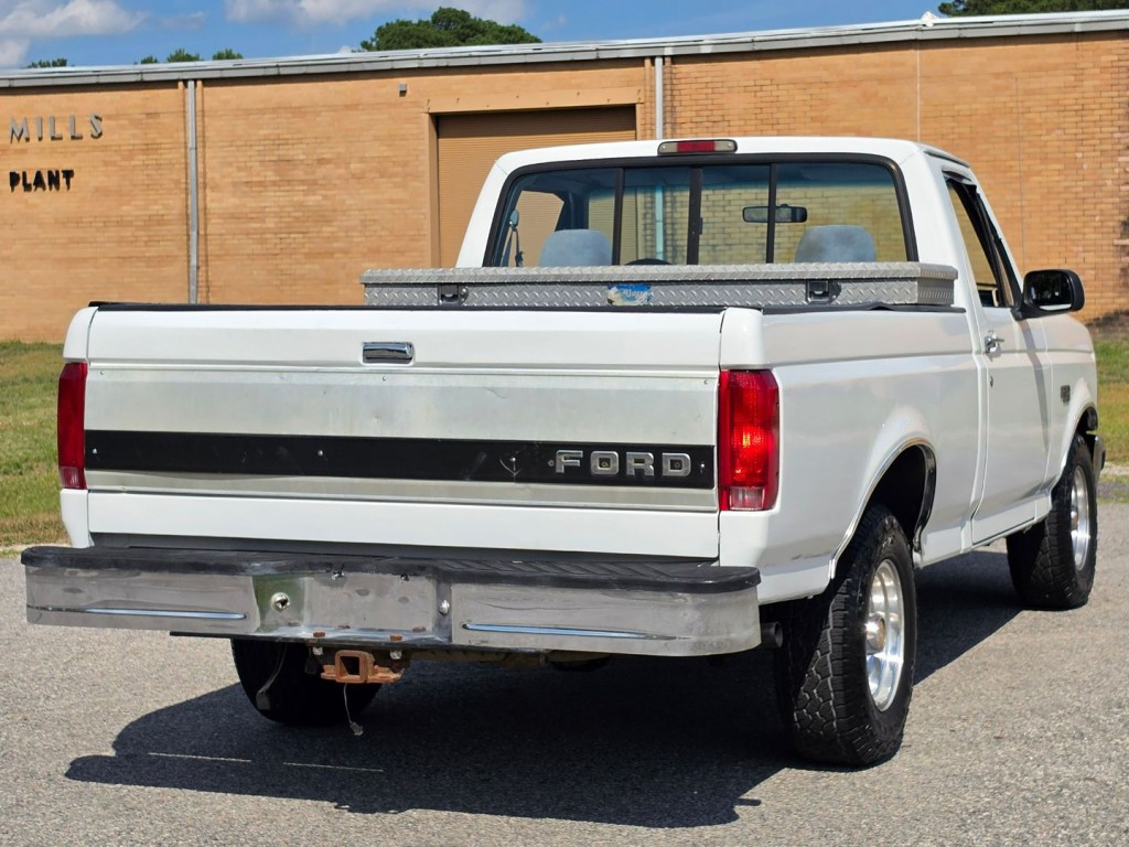 1994 Ford F-150 Image 8