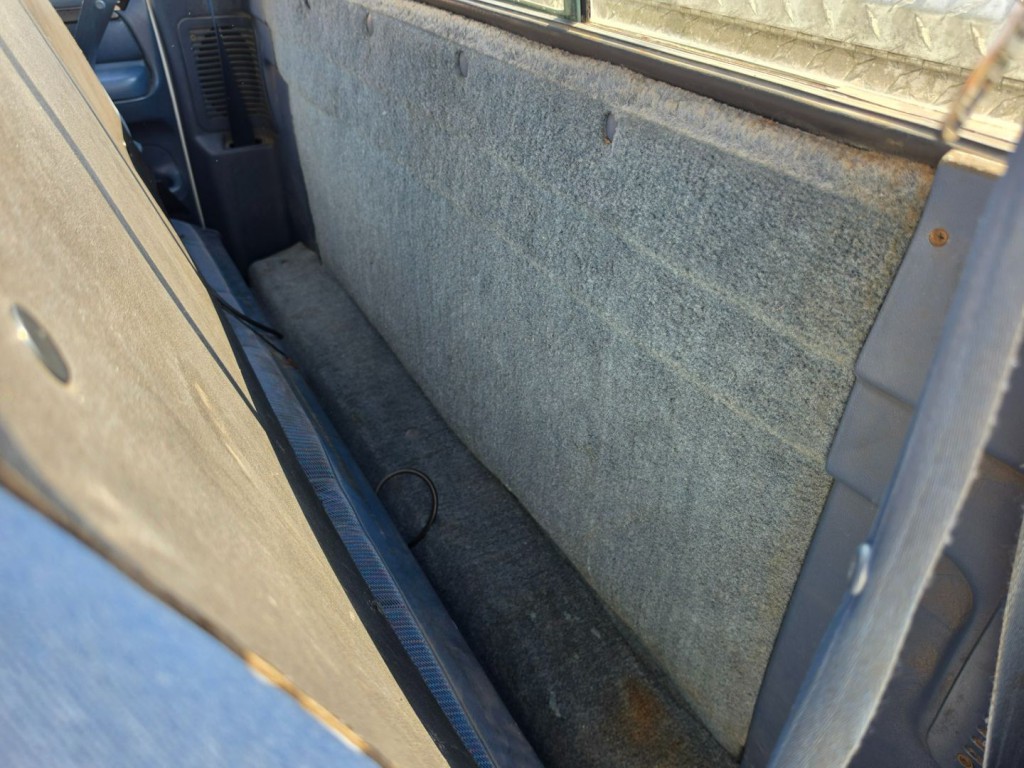 1994 Ford F-150 Image 24