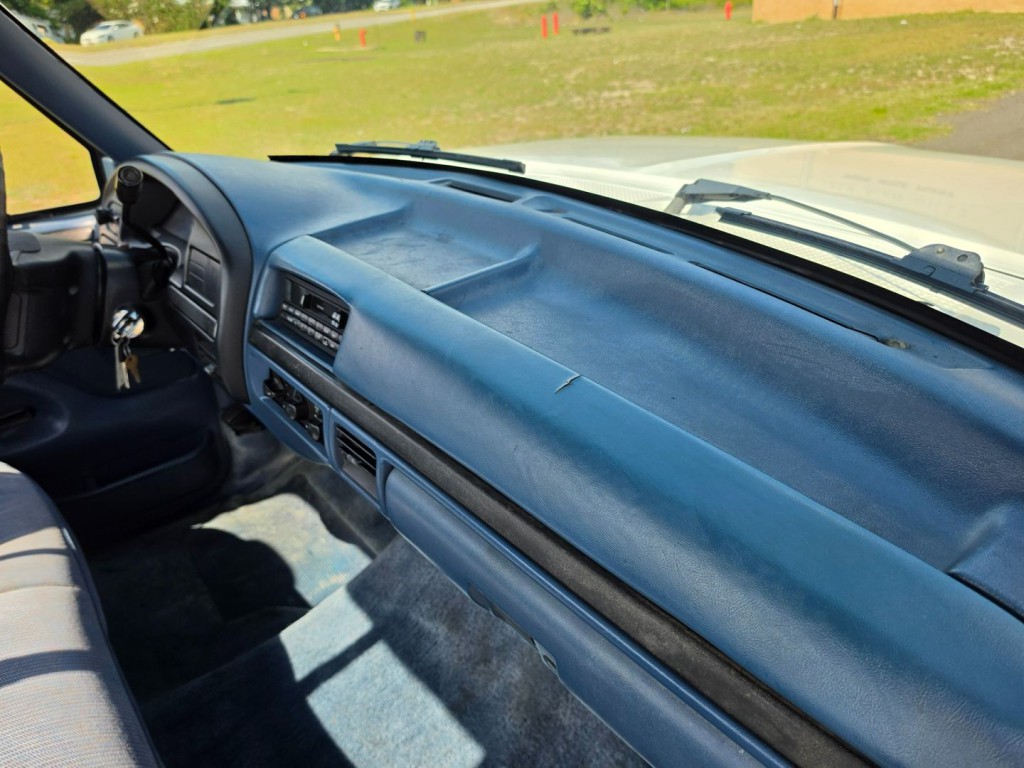 1994 Ford F-150 Image 30