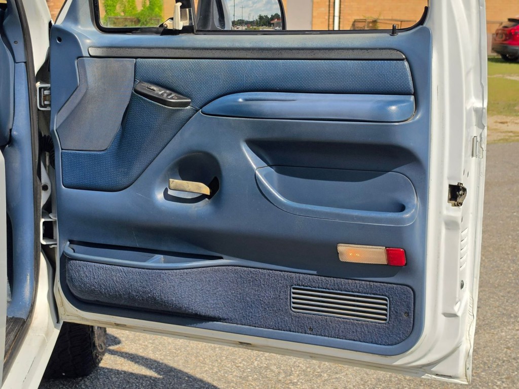 1994 Ford F-150 Image 35