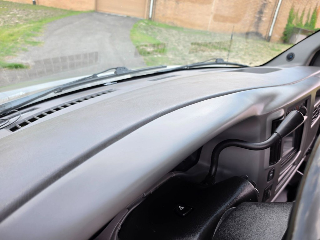 2004 Chevrolet Express Image 43