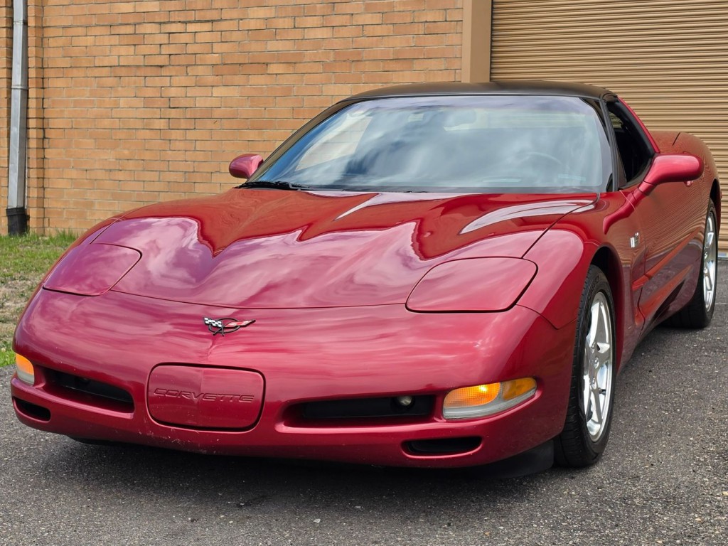 2001 Chevrolet Corvette Image 2