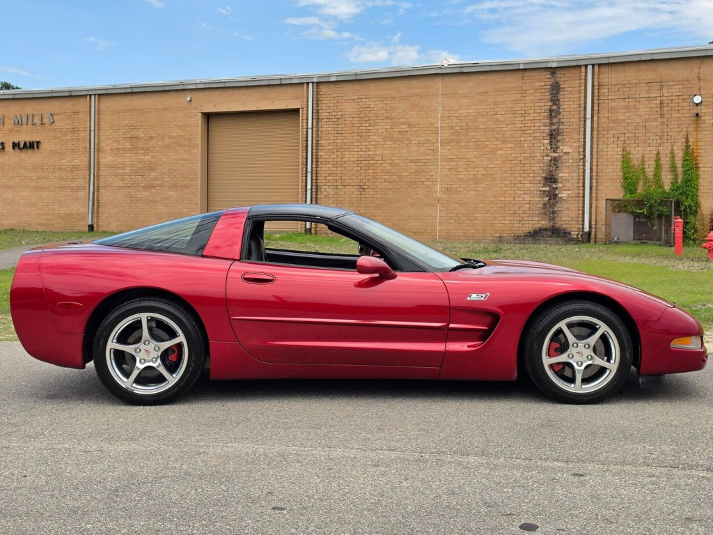 2001 Chevrolet Corvette Image 6