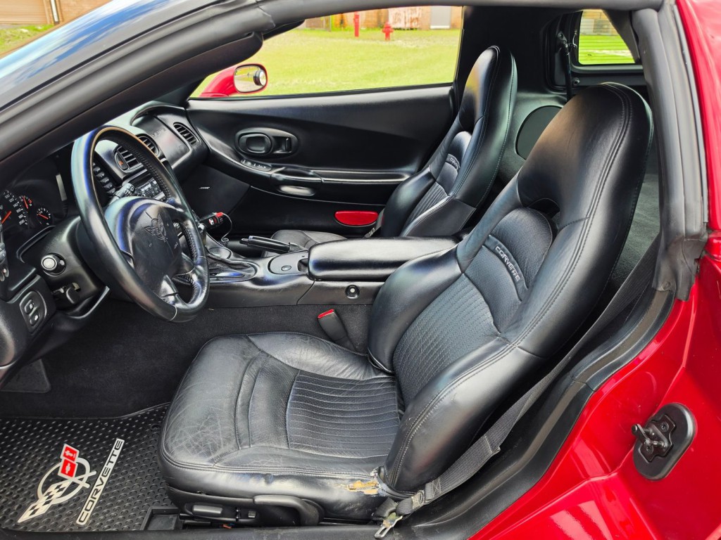 2001 Chevrolet Corvette Image 15