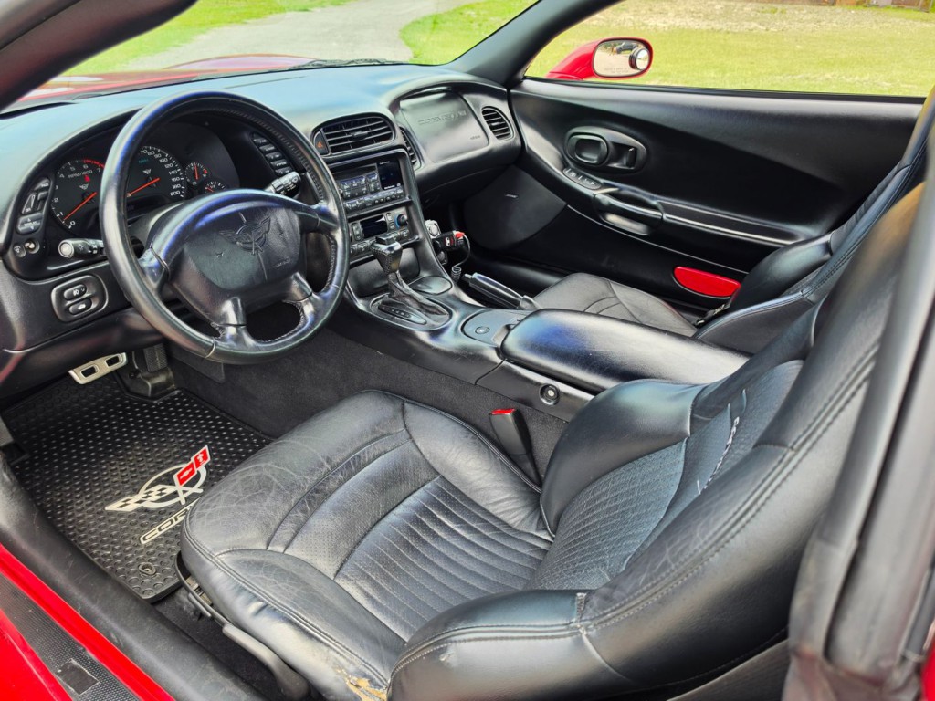 2001 Chevrolet Corvette Image 16