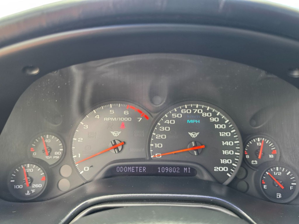 2001 Chevrolet Corvette Image 18