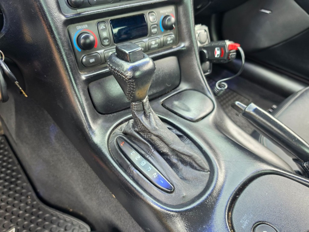 2001 Chevrolet Corvette Image 23