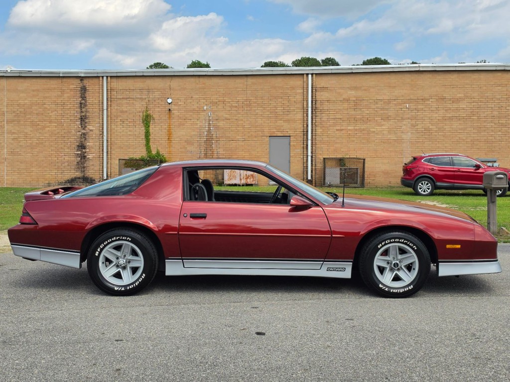 1988 Chevrolet Camaro Image 6