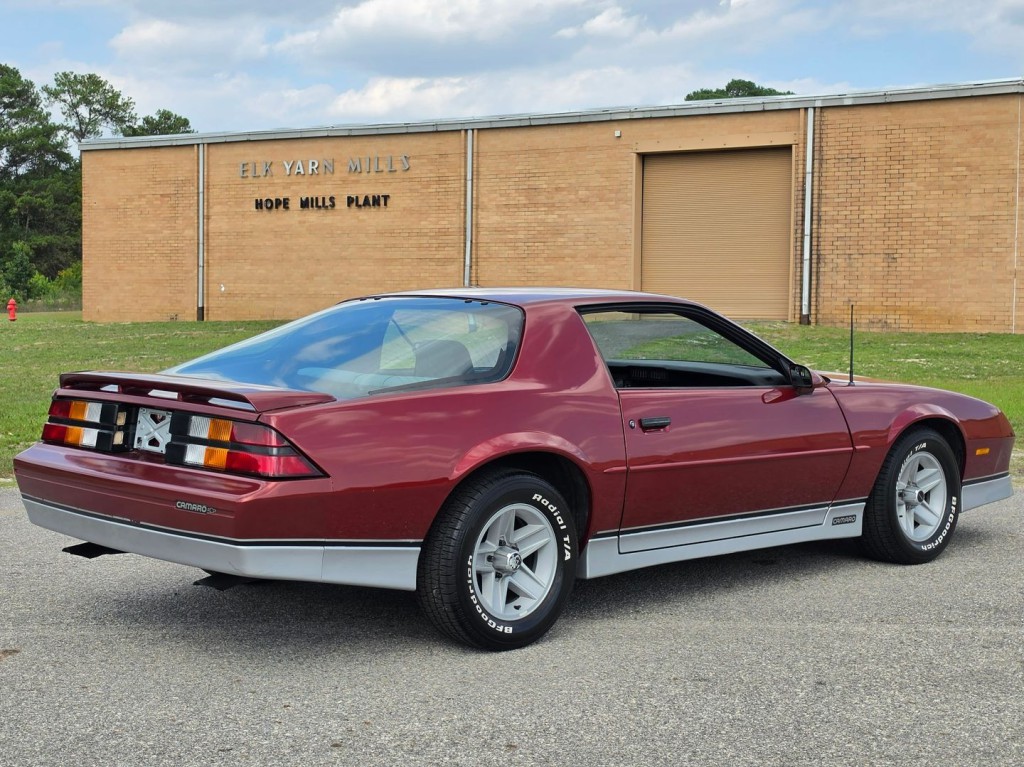 1988 Chevrolet Camaro Image 7