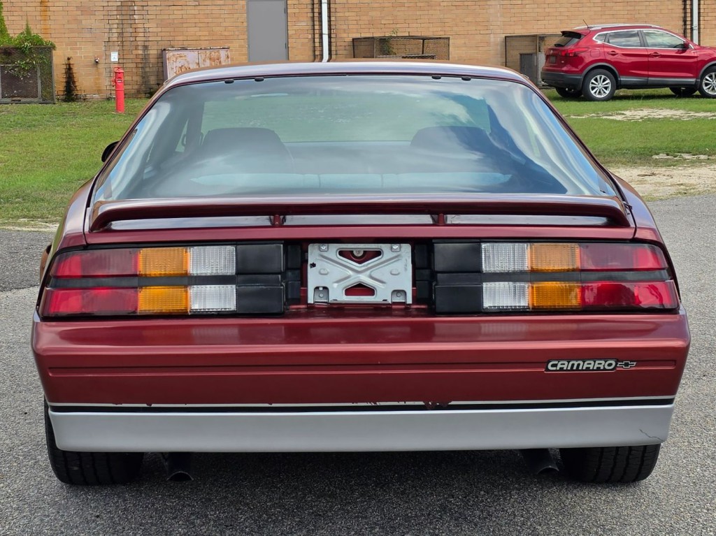 1988 Chevrolet Camaro Image 9