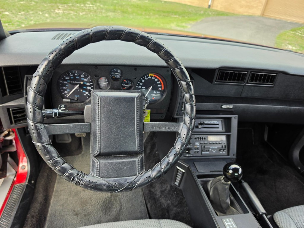 1988 Chevrolet Camaro Image 17