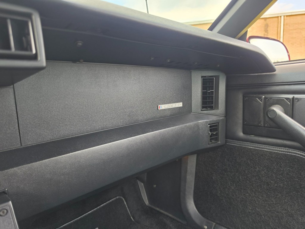 1988 Chevrolet Camaro Image 21