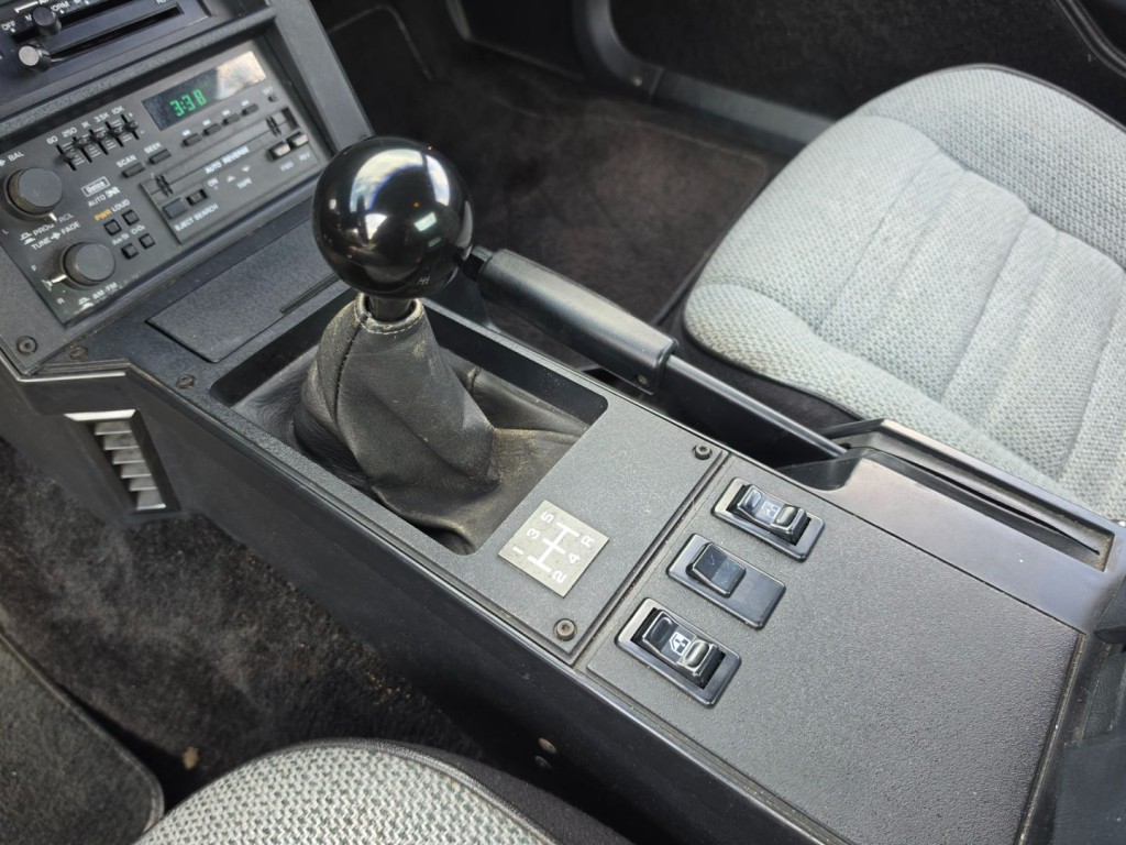 1988 Chevrolet Camaro Image 22