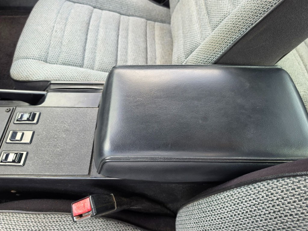 1988 Chevrolet Camaro Image 23