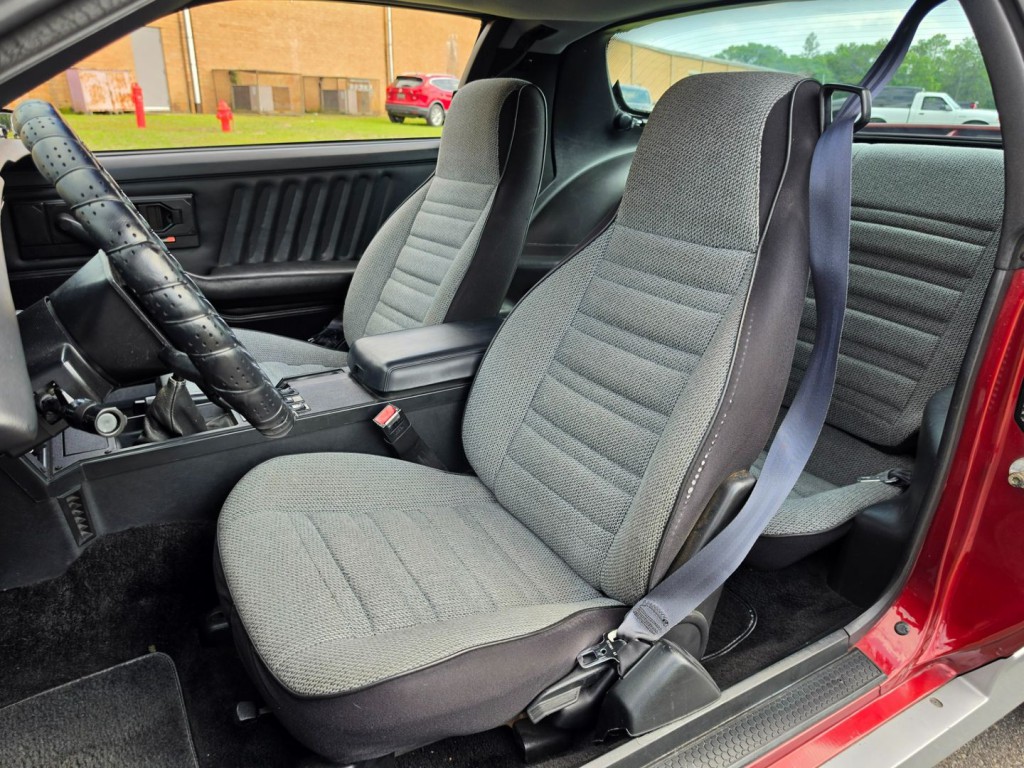 1988 Chevrolet Camaro Image 26