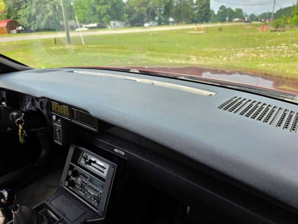 1988 Chevrolet Camaro Image 33
